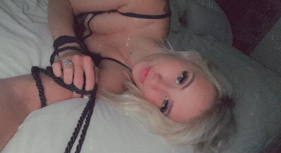 I'm small but your 🍌 size fits mine! 😜😈