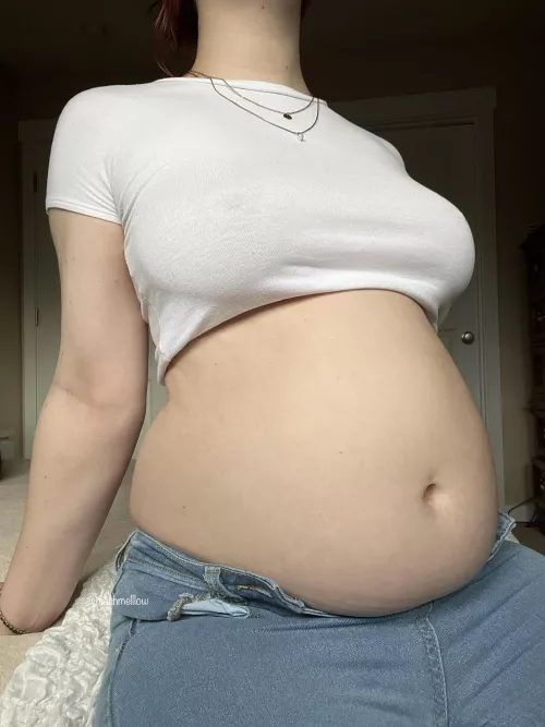 I’m spilling out of everything now🦋