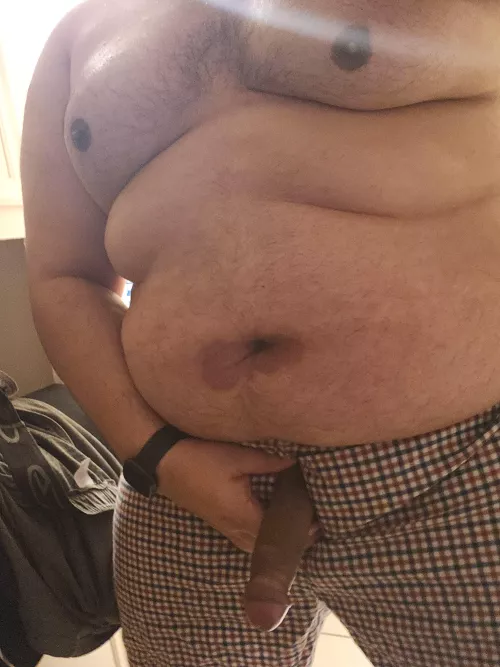 Its peaking out its hood...