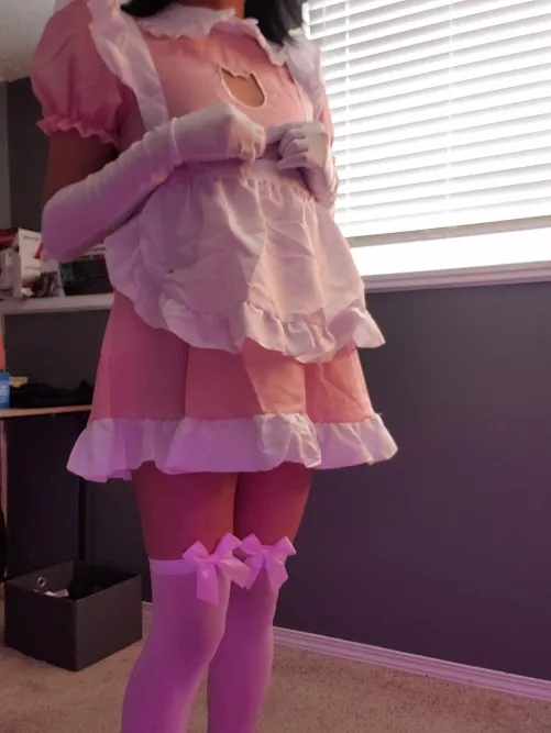 Just a shy maid boi 👉👈