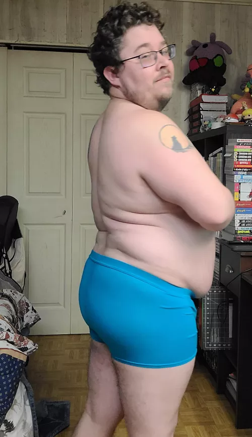 Let me put this belly on you😜