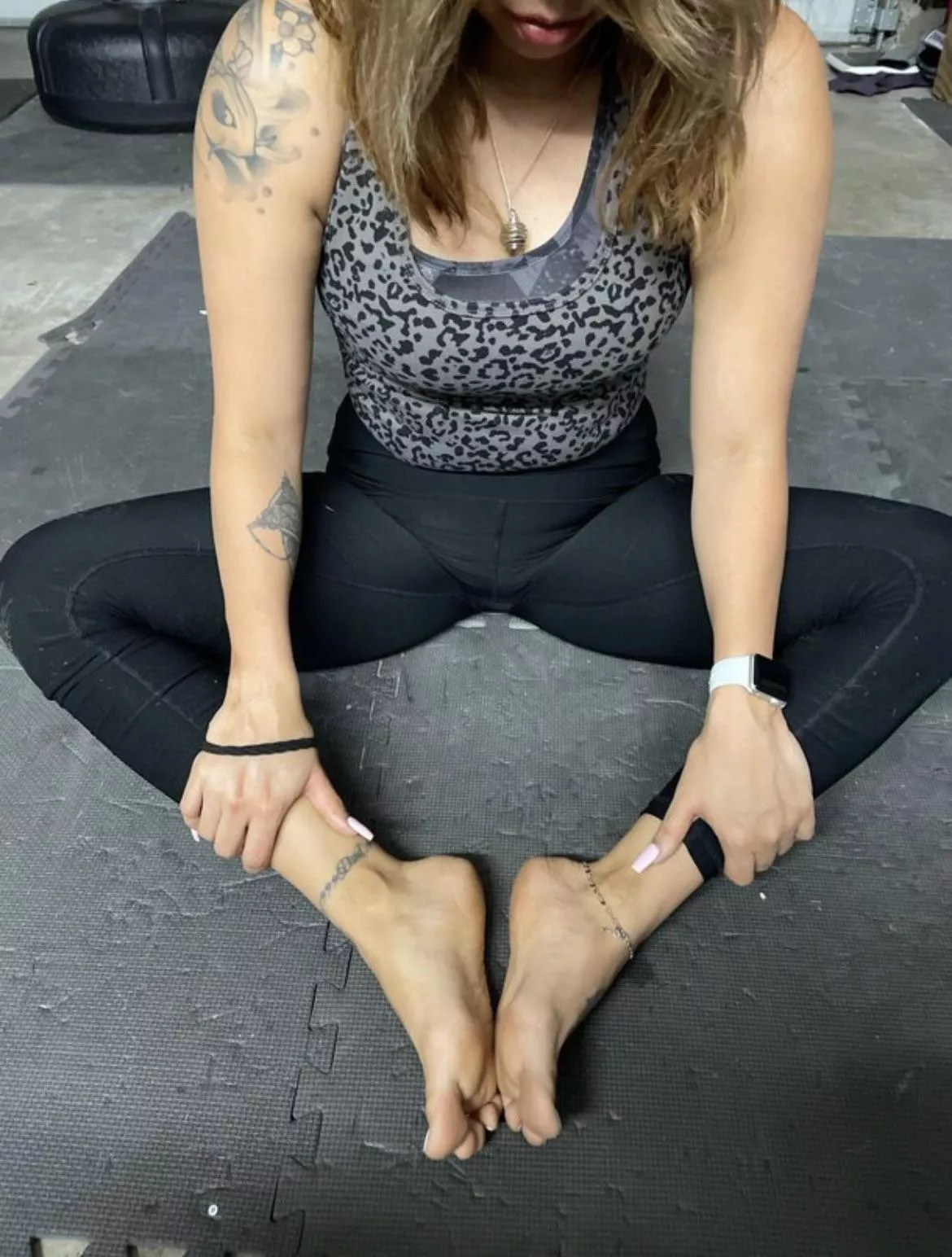 Light stretching before my workout 😊