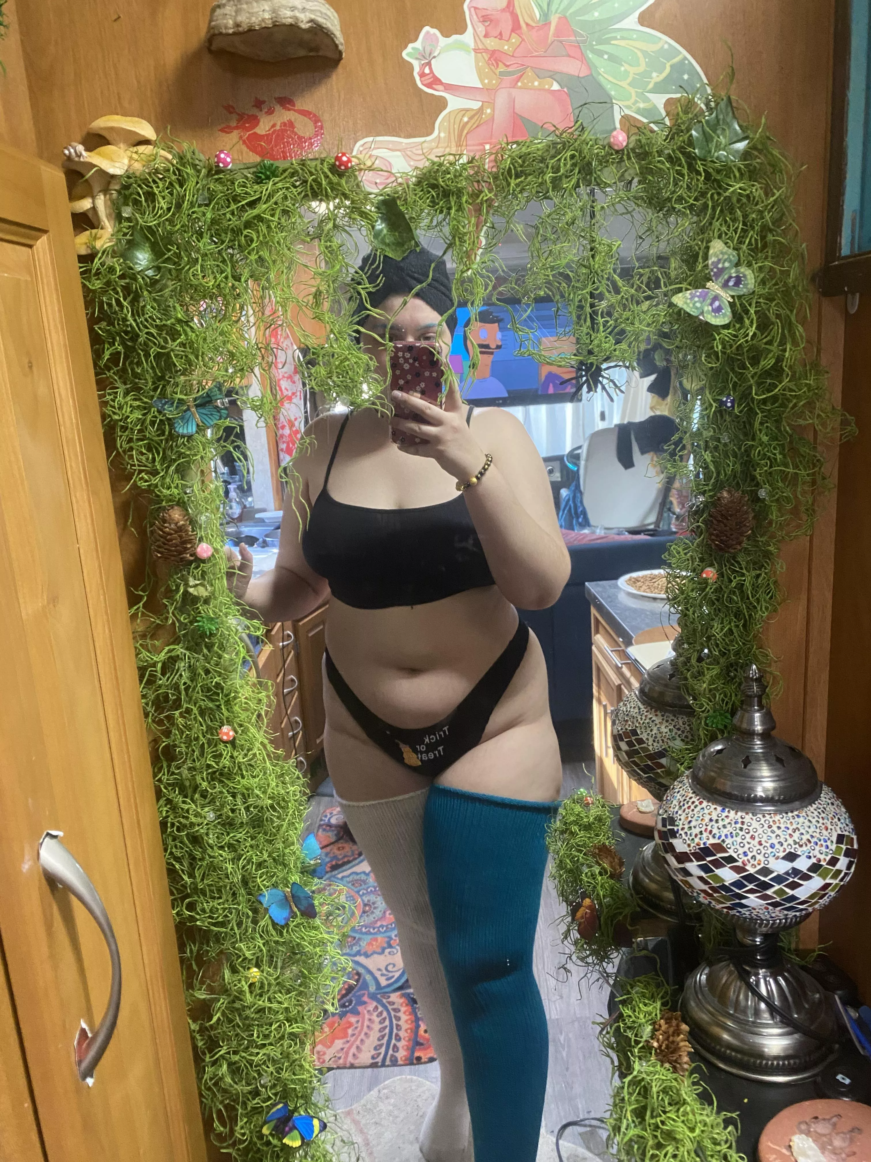 Love a good thigh high