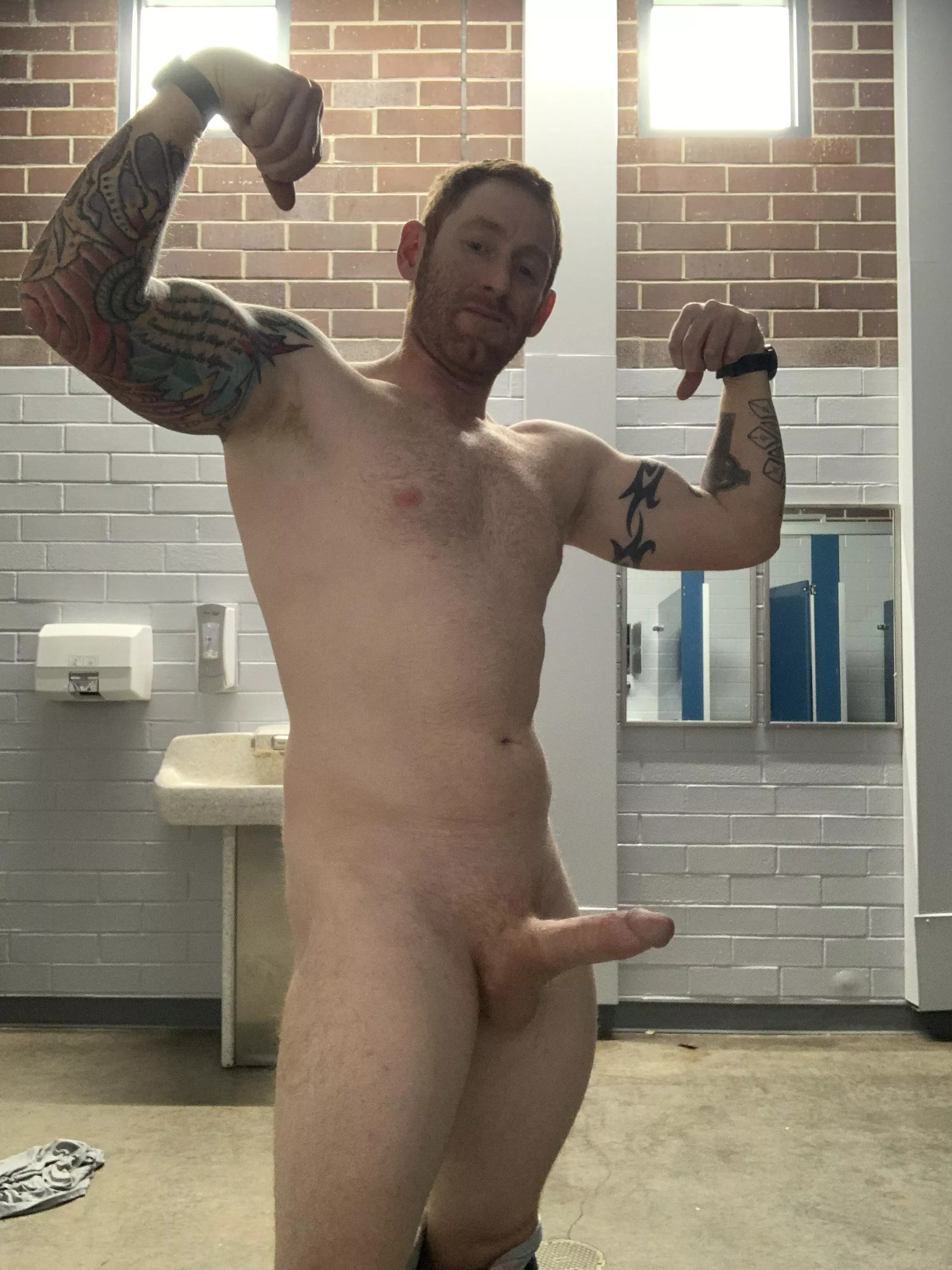 (M) Progress pics naked are just better. What do you ladies think of the gym progress. Shoot me a message