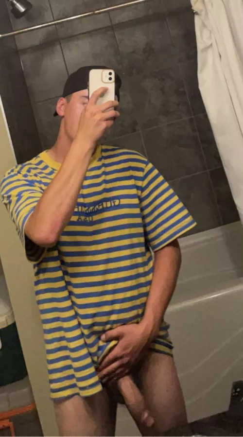 [M] who wants to swallow my cock?