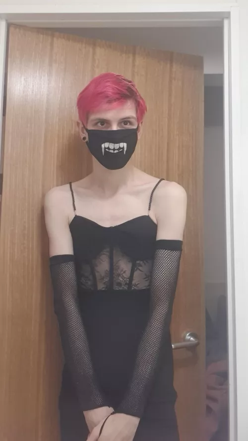 My first femme clothing, do I look okay? ^^