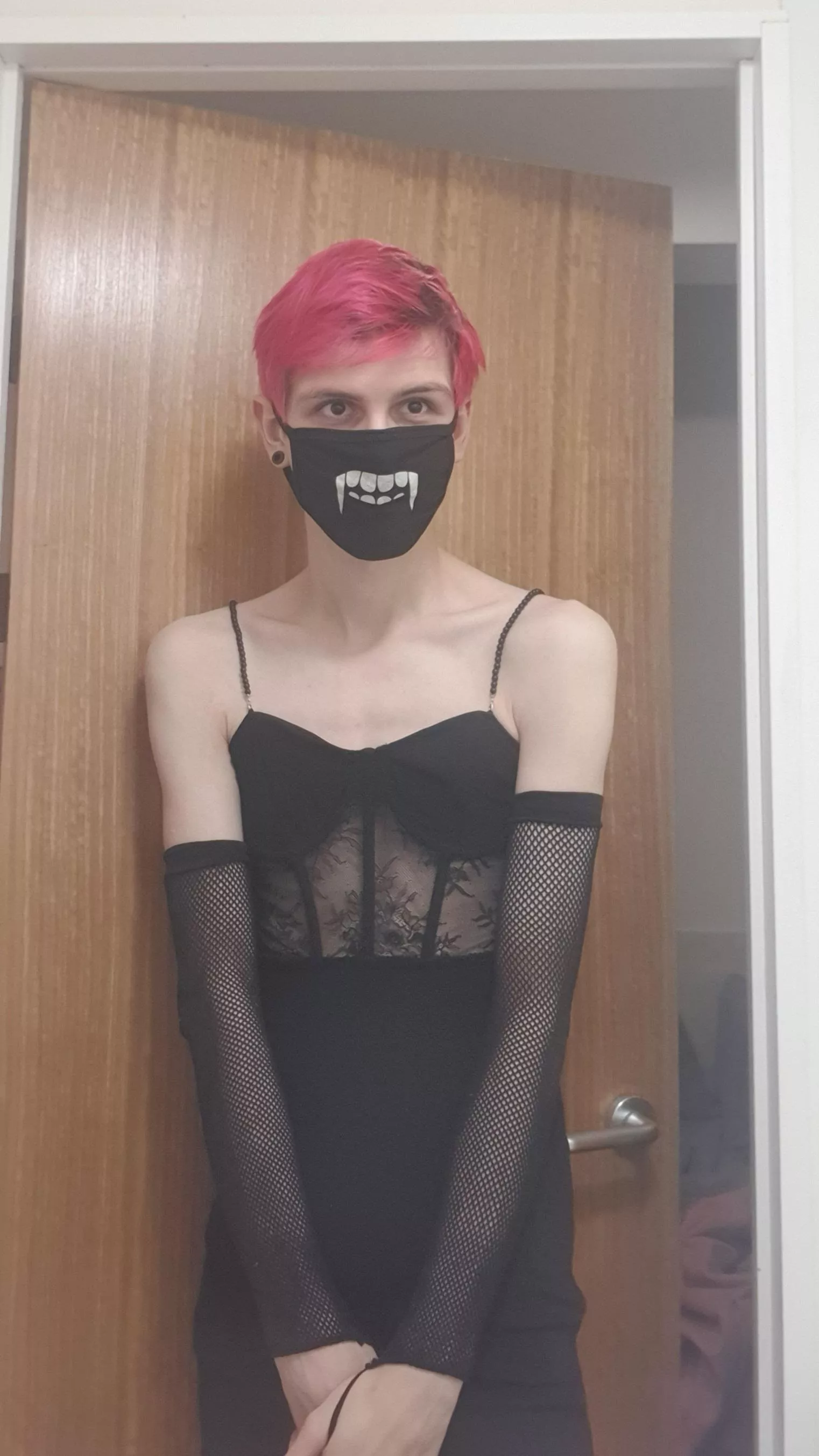 My first femme clothing, do I look okay? ^^