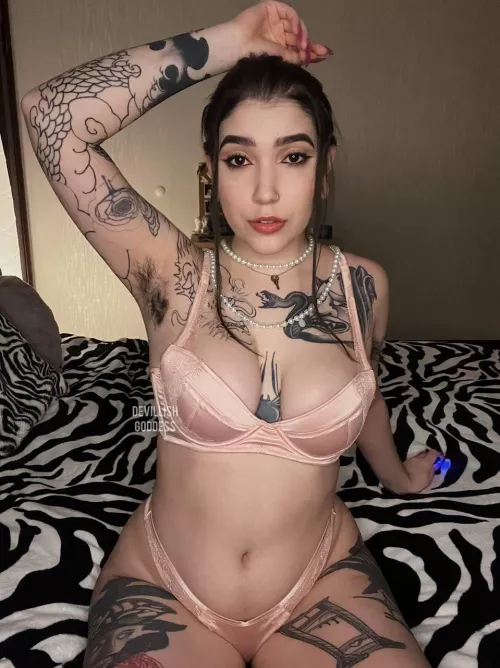 natural pheromones will get you on your knees