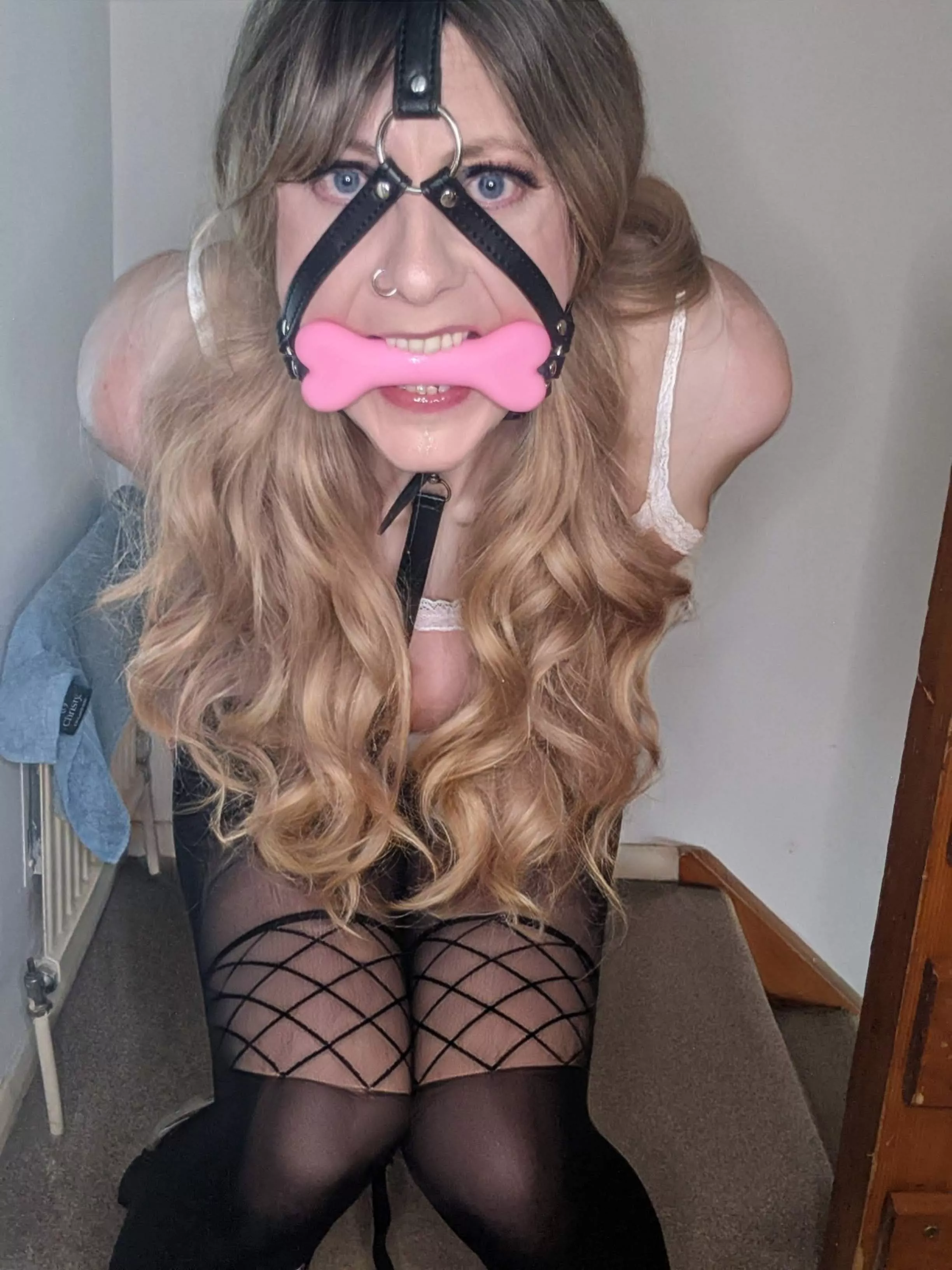 Oh, I so love being gagged and told to obey
