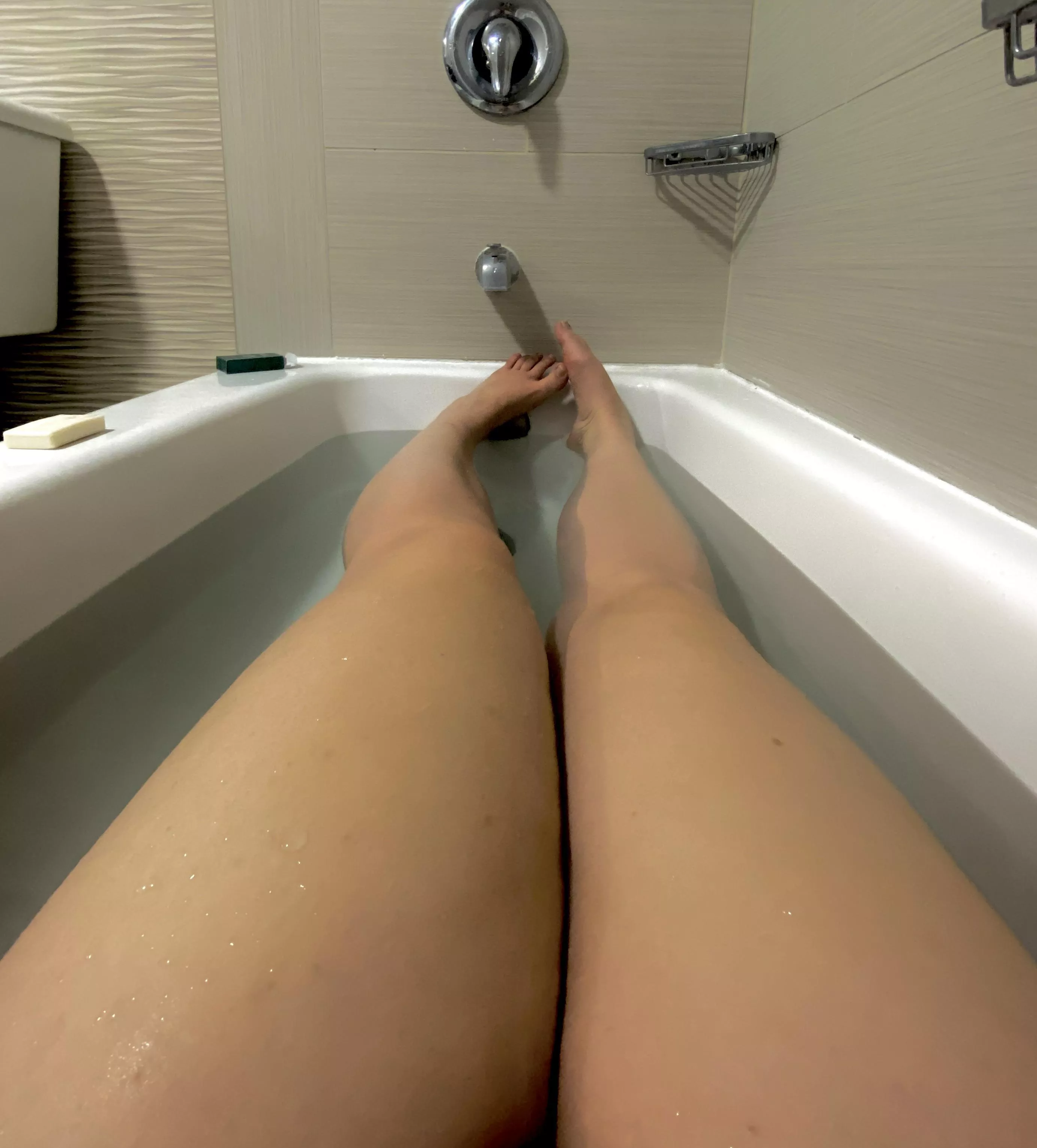 Only thing missing is 🫧 and 🍆