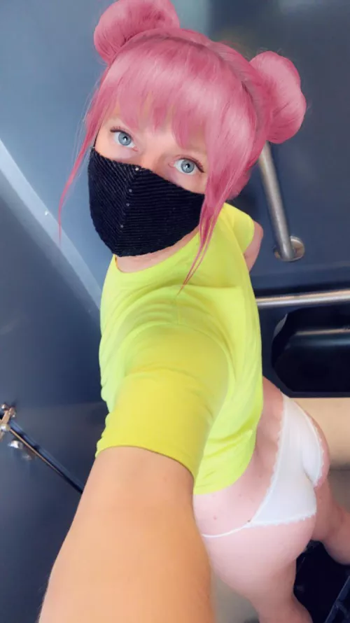 Say hi if you want random femboys to send you lewds and nudes