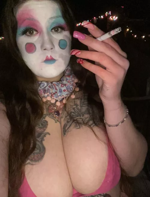 So, come here darlin’, ash my blunt ⚱️