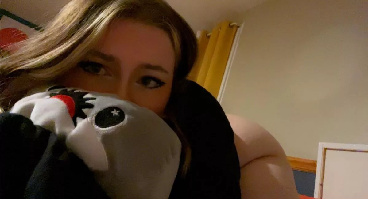 Spend the night with me? 💖