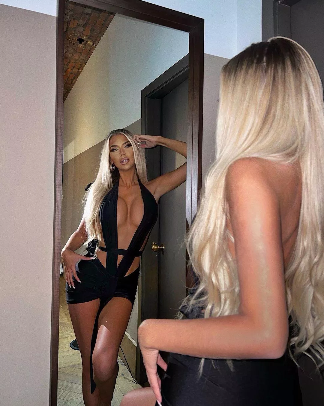 sylvijaa - Mirror, Mirror