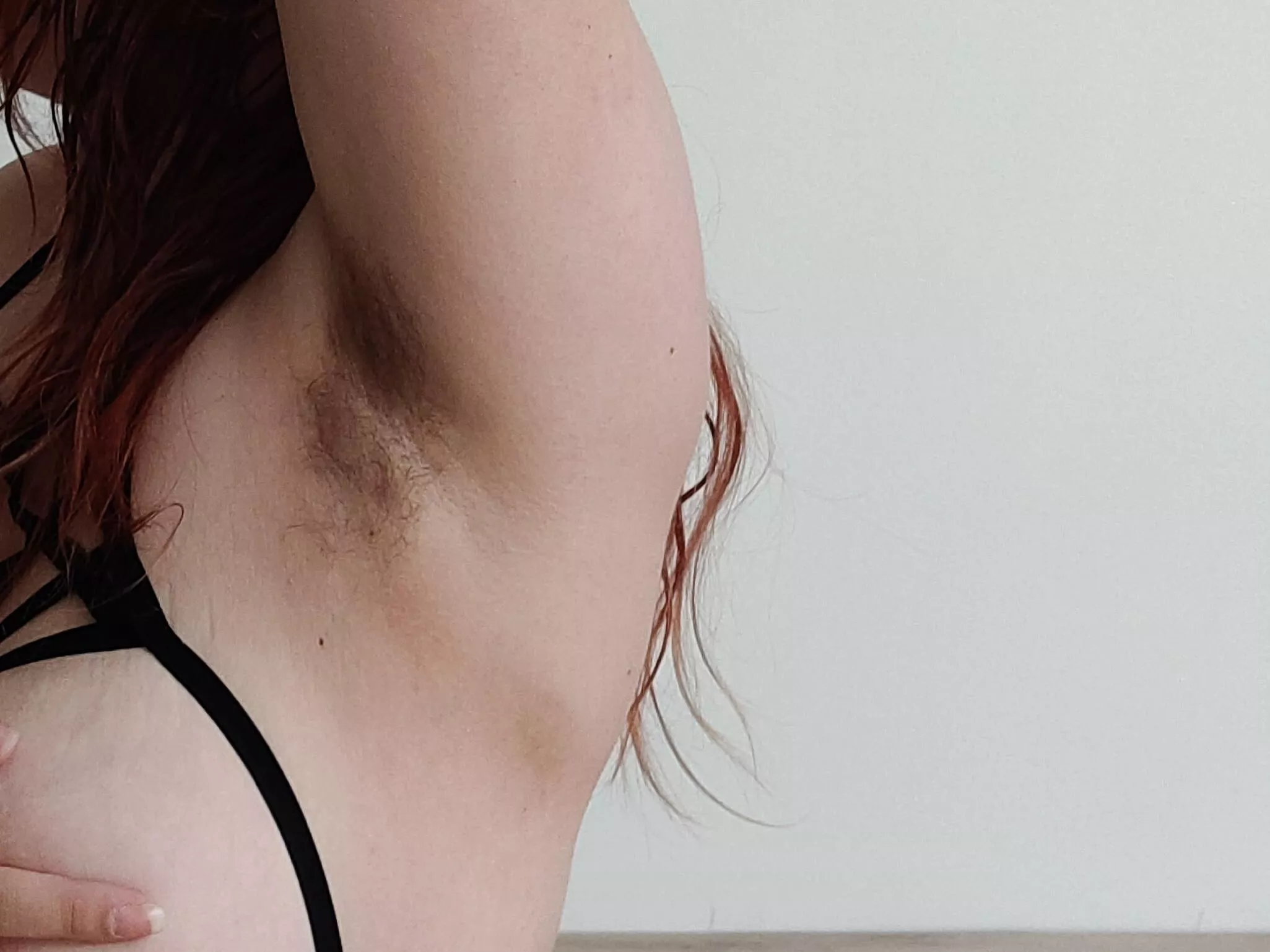 the way you would beg on your knees to please me just for a sniff is hilarious 😏