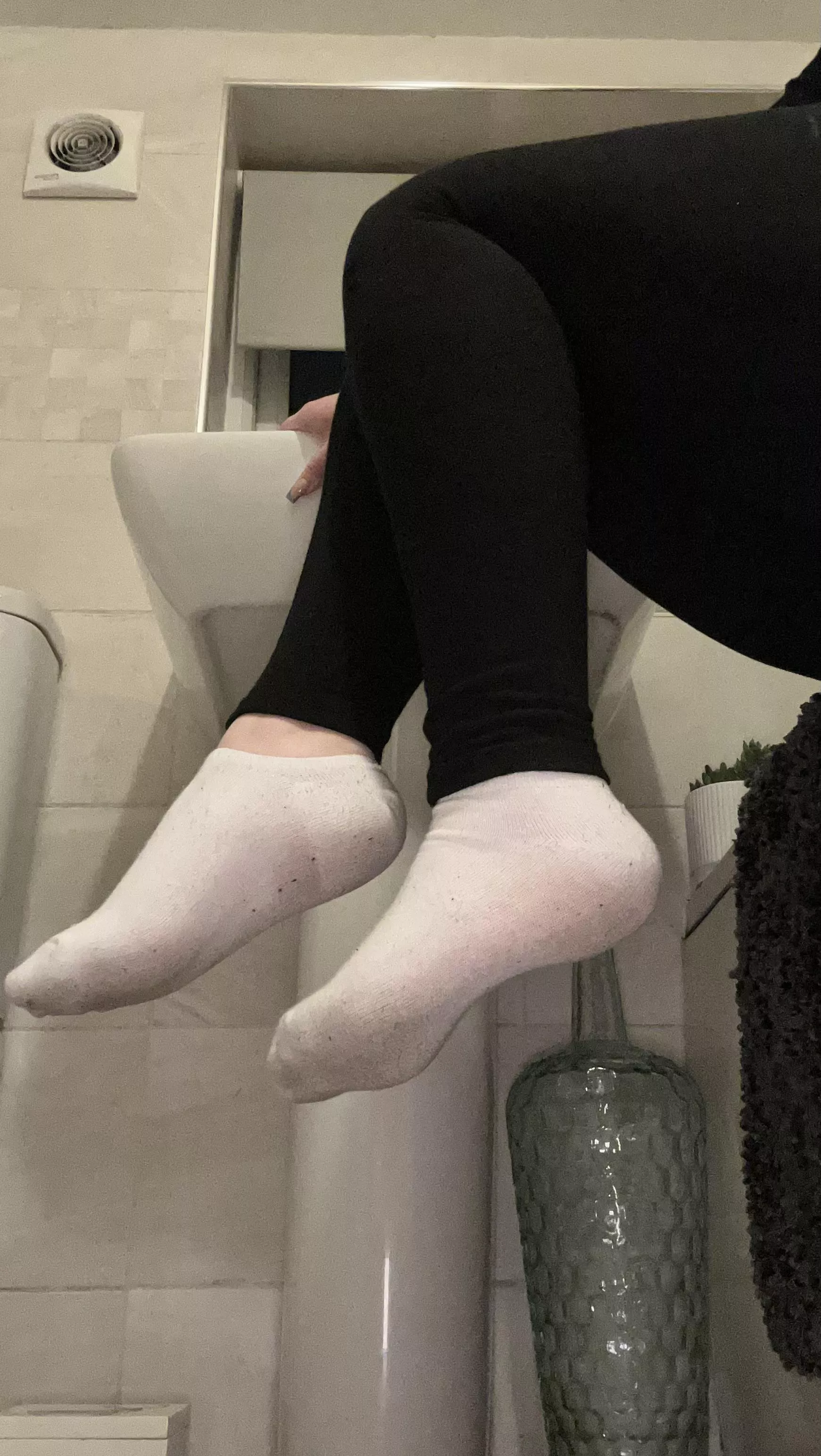 They’re dripping… I want you to suck the sweat out… 😋