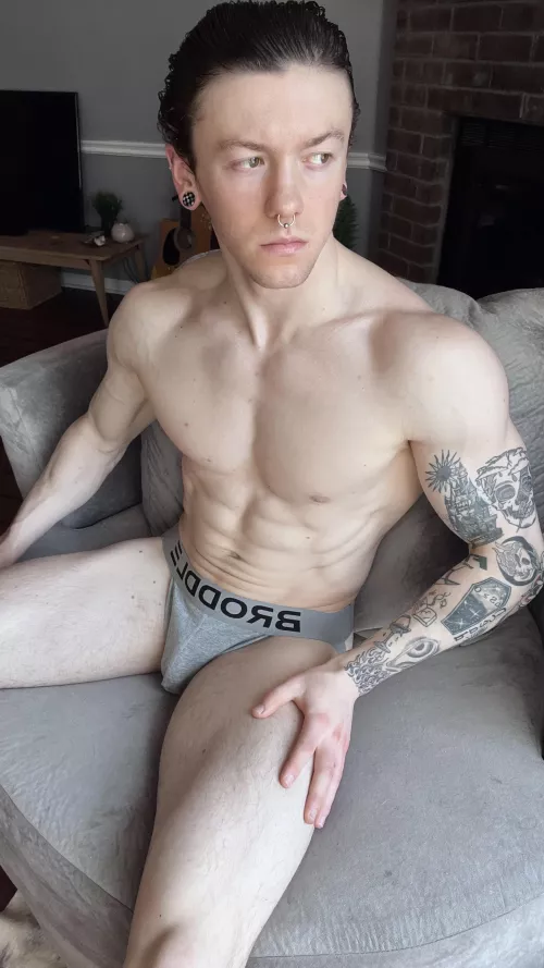 This seat is perfect to ride me on 😈