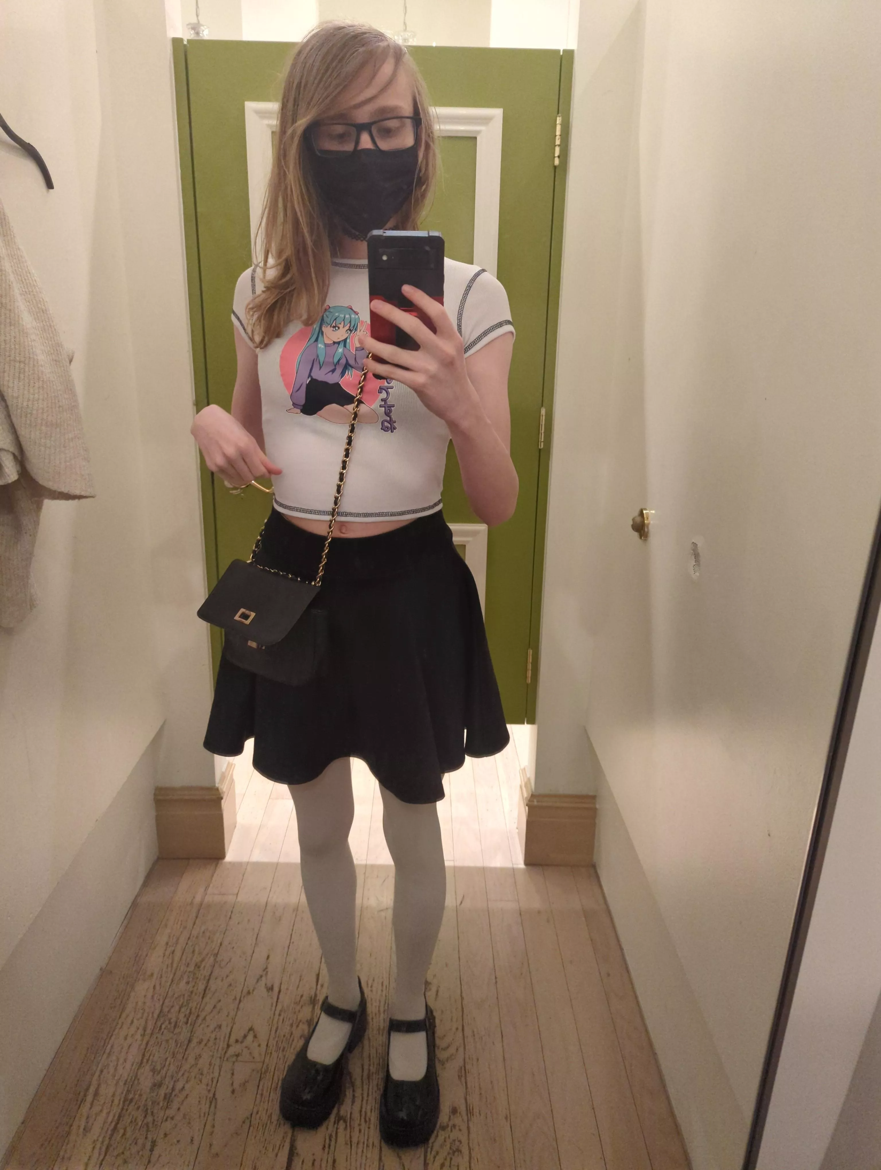 Went out shopping, what do you guys think~? Also partial face reveal please be nice 👉👈🥺