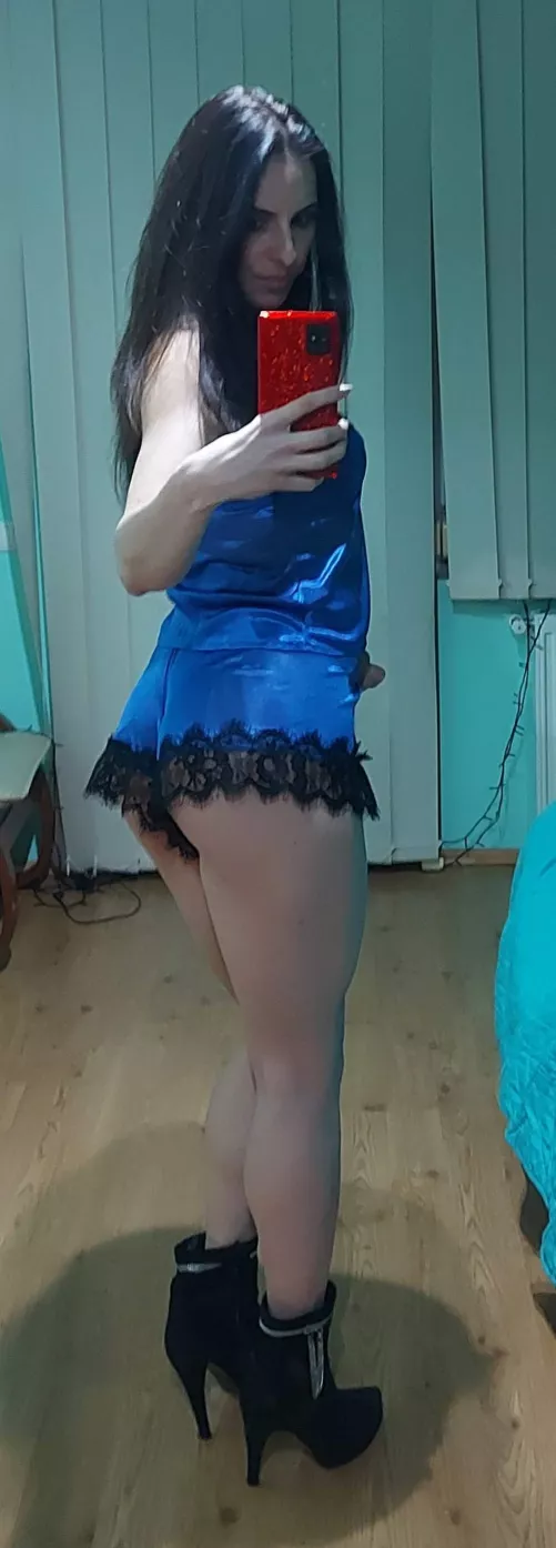 What a hot mirror do we have here 🪞😜💋