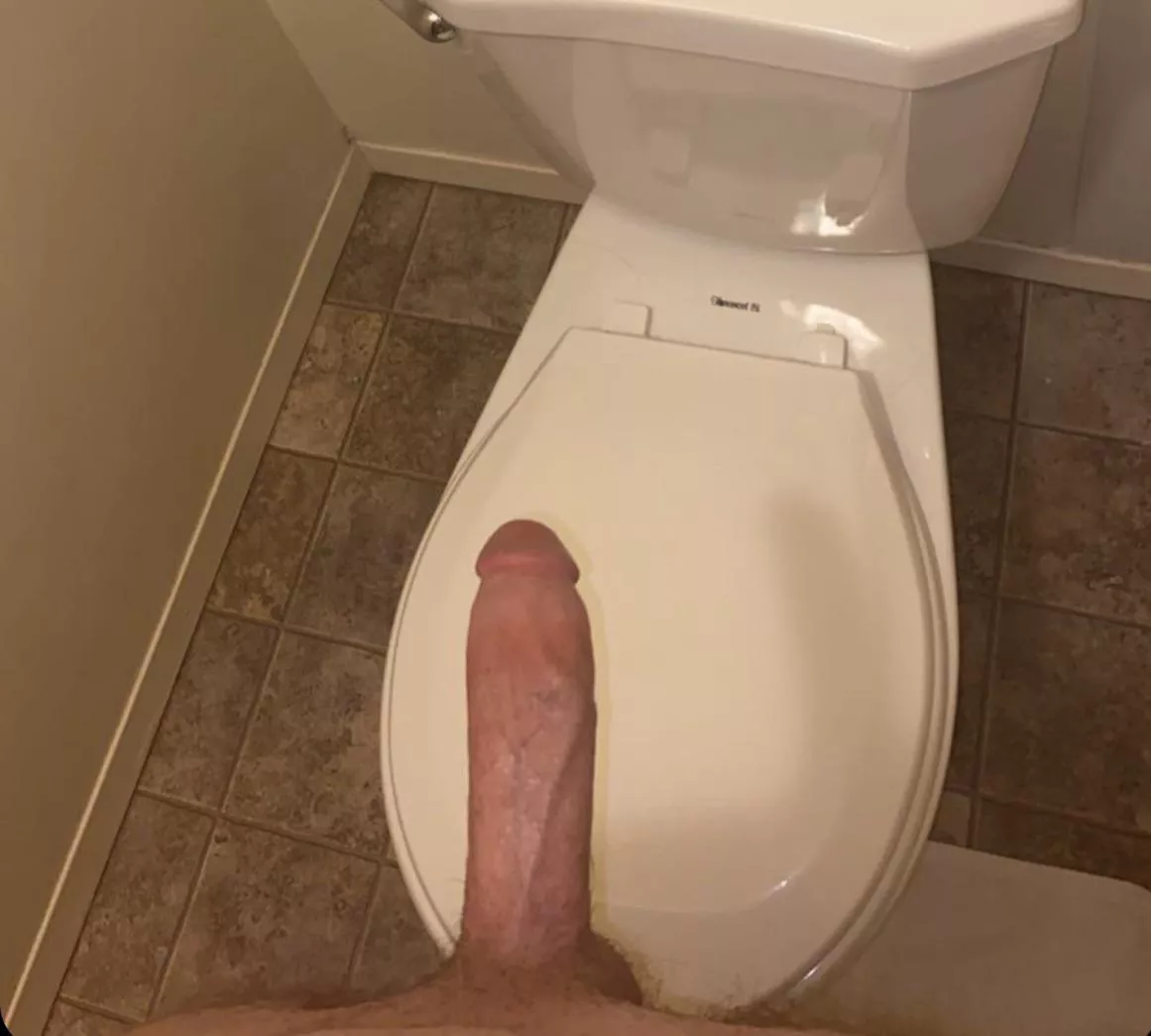 Who wants to suck my cock?