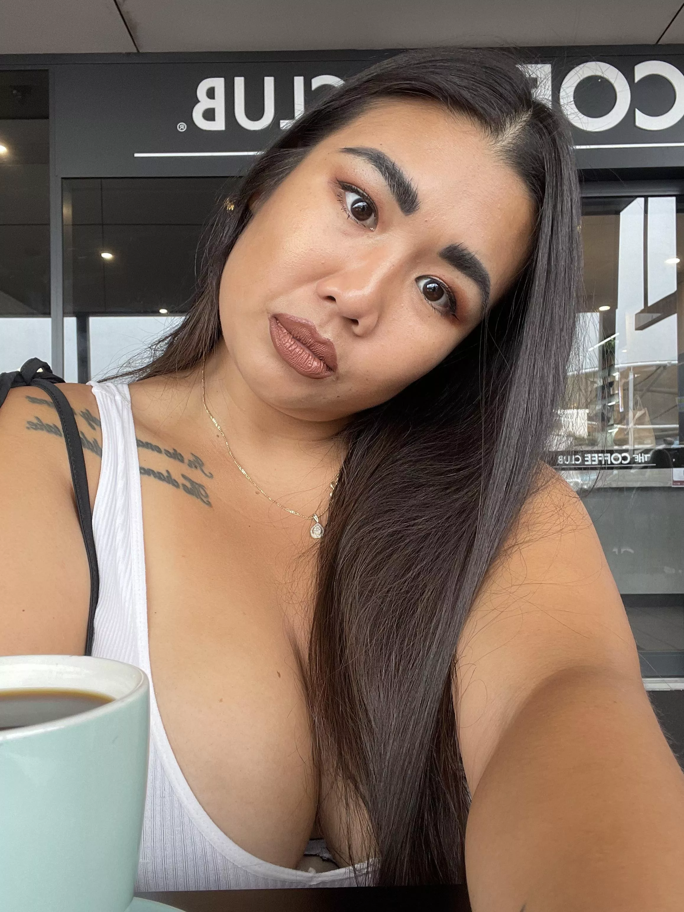 Would you go on a coffee date with me?🤤🤤