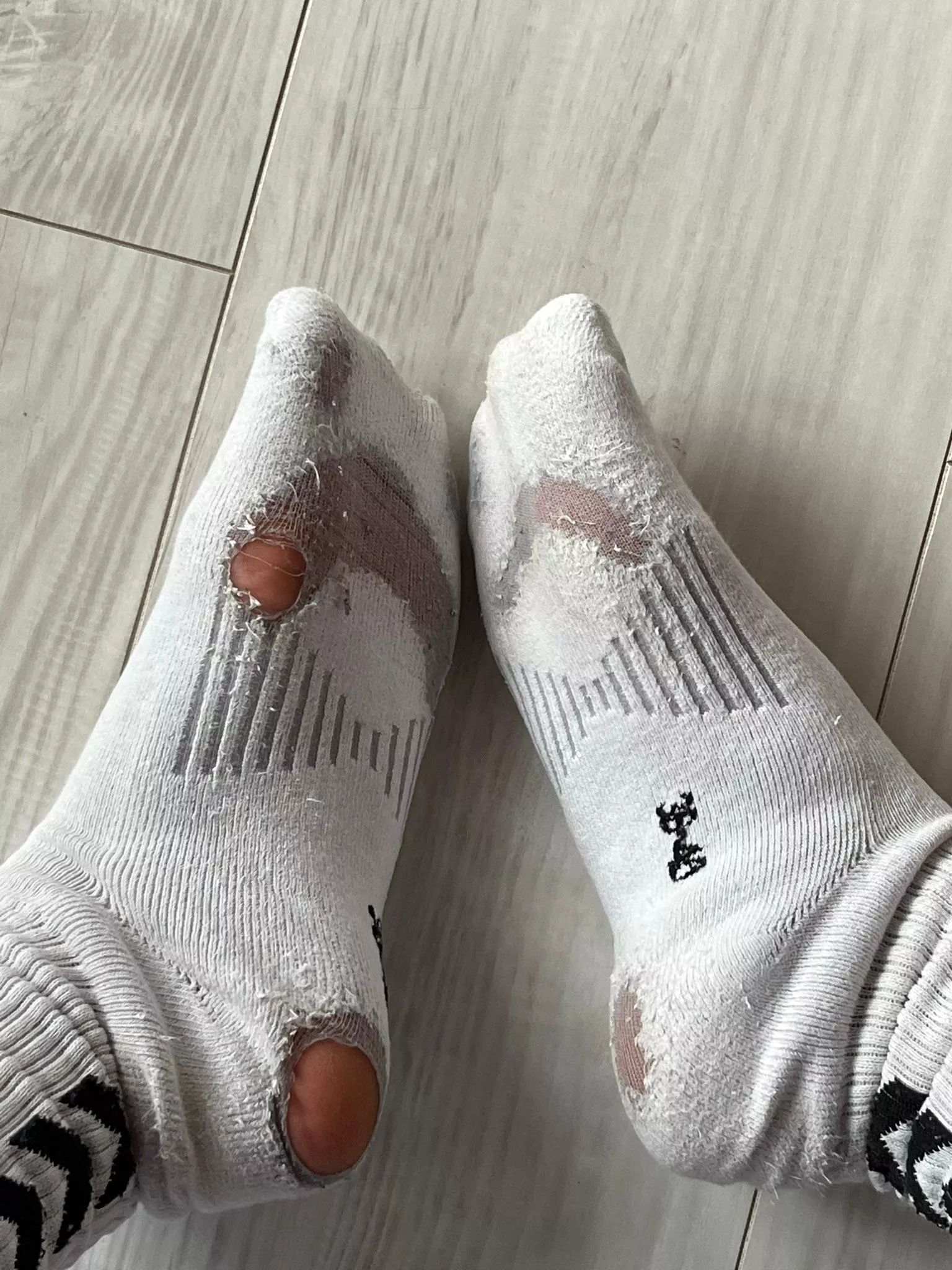 Would you sniff my socks after our date? 🤭
