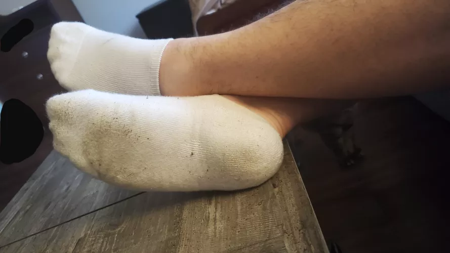 12 hours in these sweaty, dirty socks