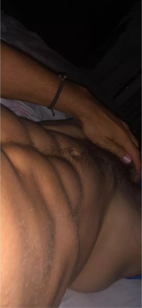 19 sc nick_lurry hmu if u are muscular and have good abs!