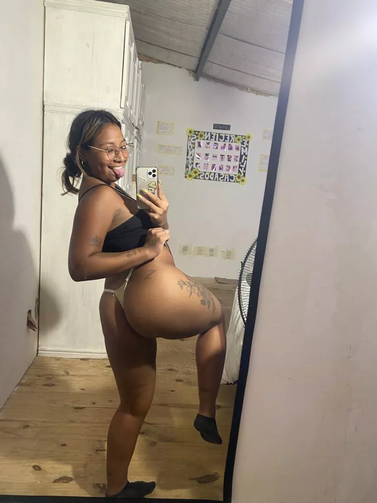 20yo but can ride an suck