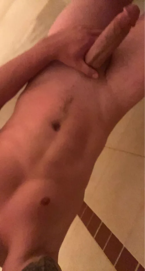 22M in south Florida looking for a girl to cum inside of and then drip it into my girls mouth