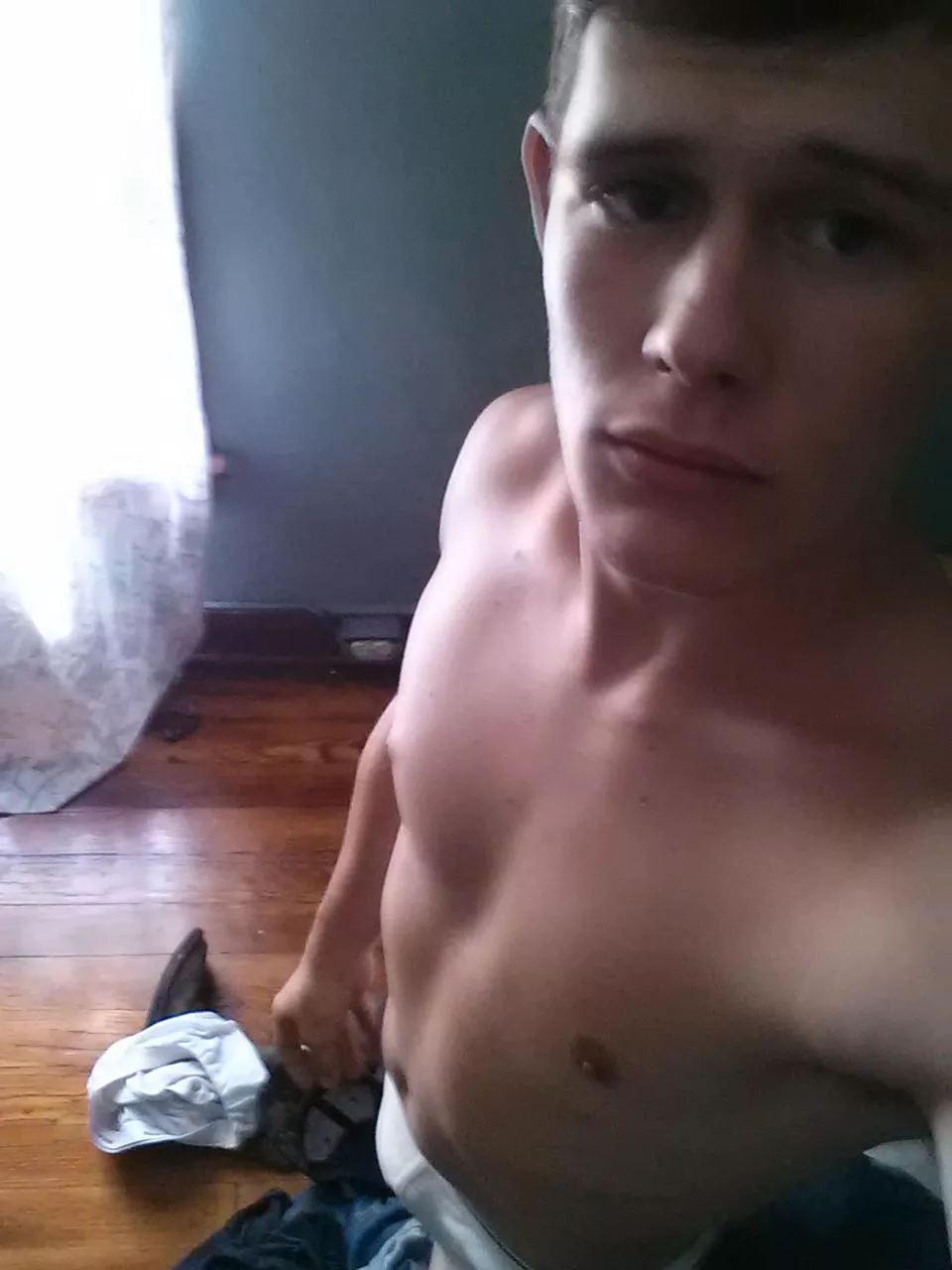 [24] Any Dom tops around? DMs open 🥵