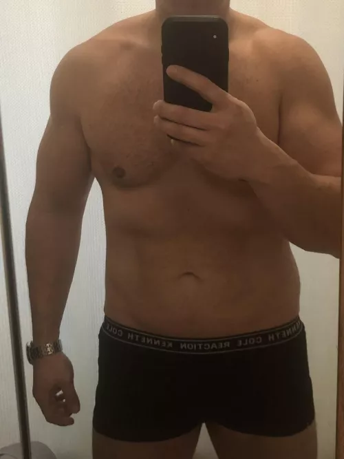 45 M - Who’s Horny?