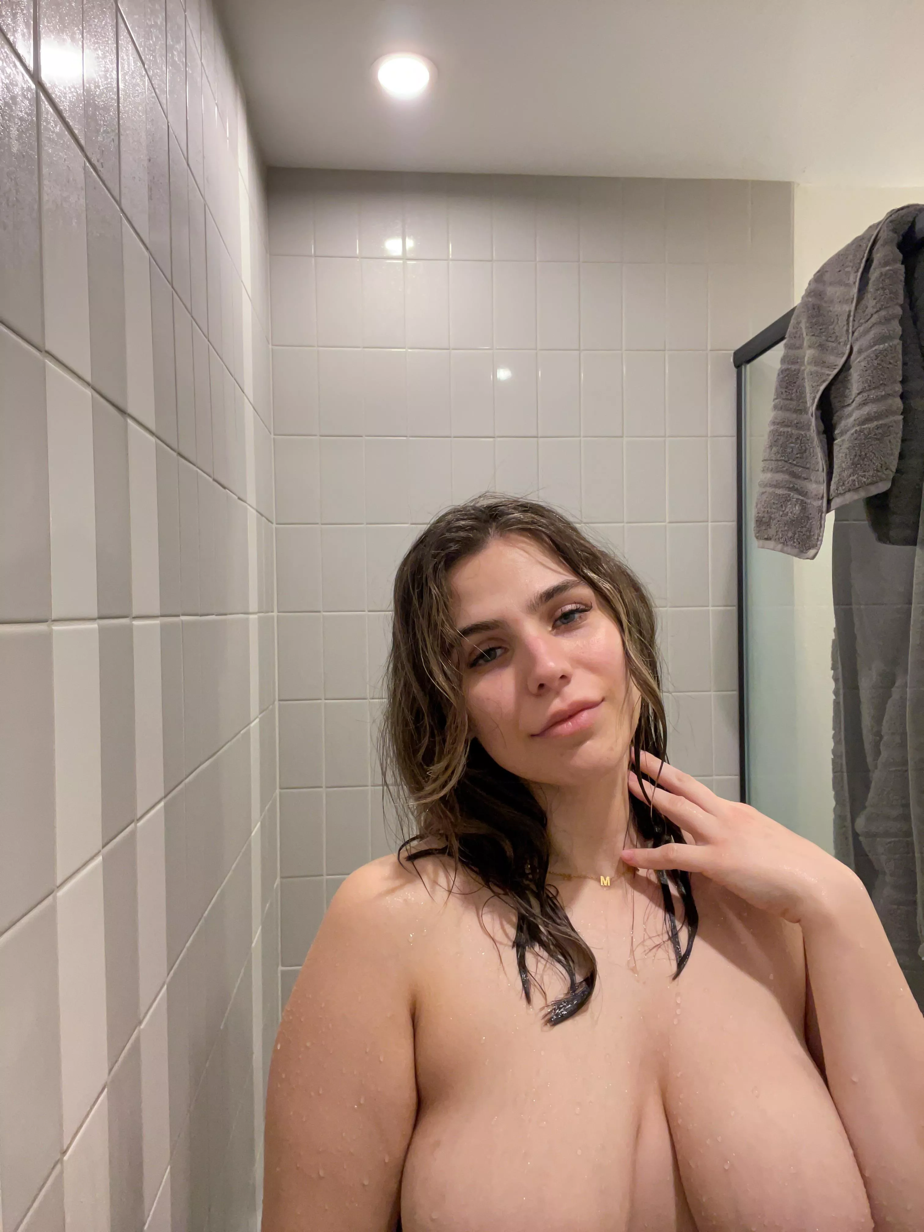 5’3 with disproportionate sized milf knockers