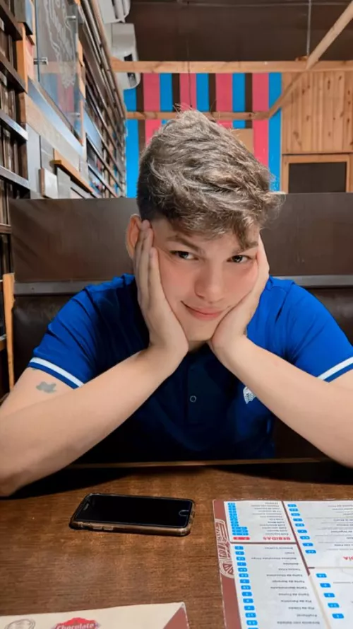 a nice place for a very nice photo❤️