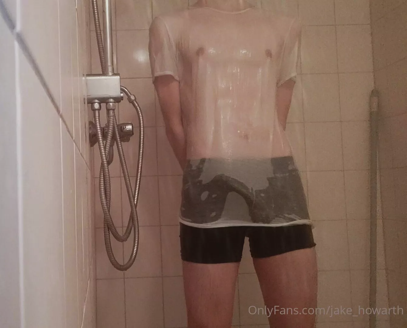 alright, who turned the shower on?? 😤💢🚿