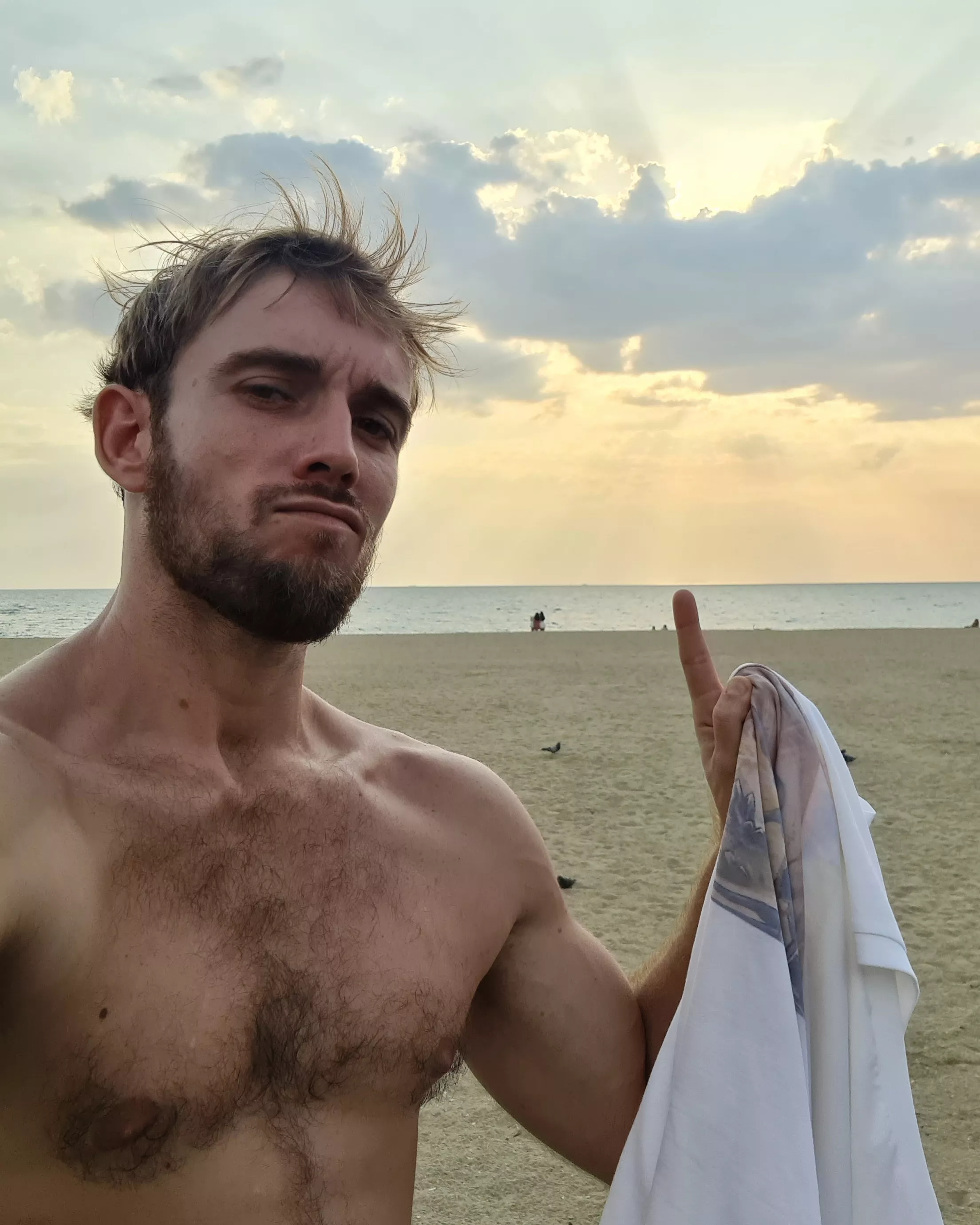 Anybody wants to watch the sunset with me ?