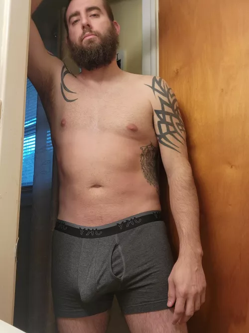 Anyone like this trucker beard and boner?