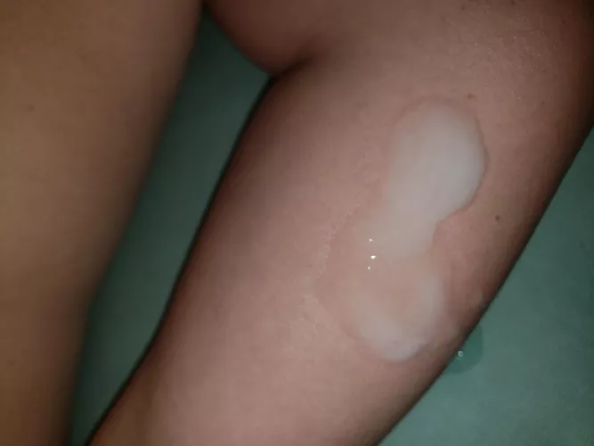 Big load dripping off my leg 😁🤩