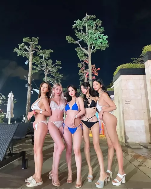 Bikini asians