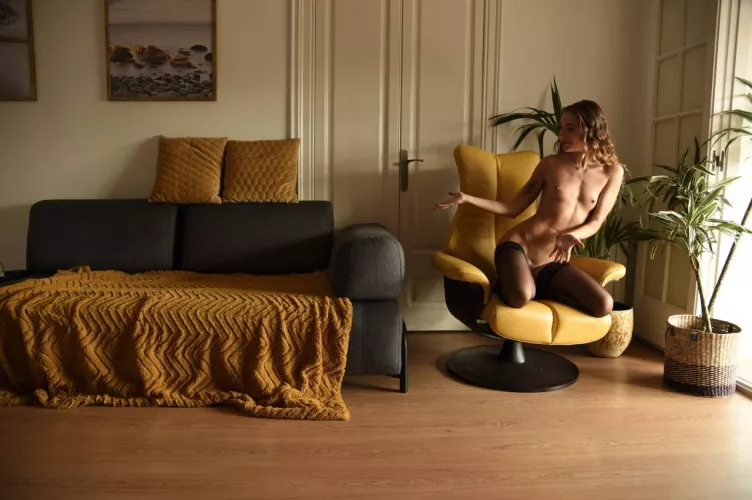 bunny girl in thigh highs🤍 I look yummy !