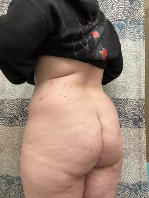 Can I be your trophy piece of ass?