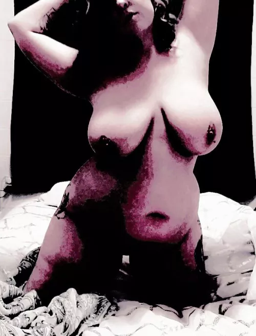 Catia Curves here! I am a very experienced 43(f) with huge natural 36JJ tits and plenty of curves to match. I'm [selling] my premade and custom pics and vids, sexting, camming, my used panties, GFE, Onlyfans, ratings and more! Come find me on Snapchat t