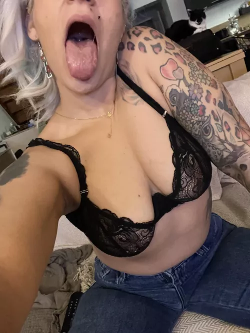 Come on With your spit 💦