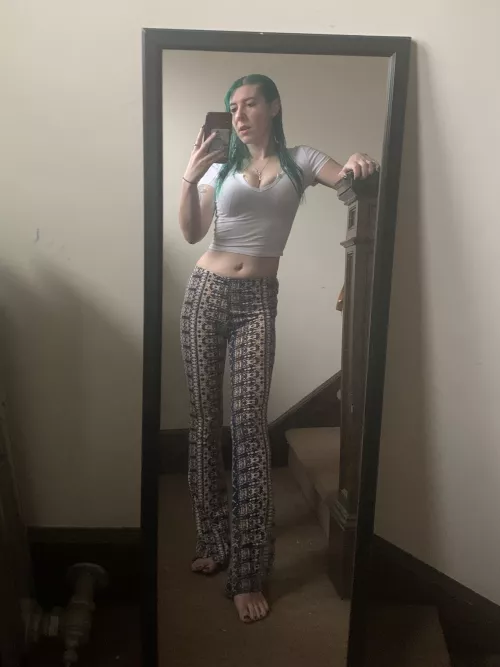 Crop top tummy [img]