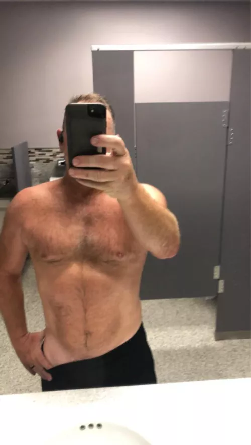 Dad (55) is trying to make gainz this year. Is it going ok?