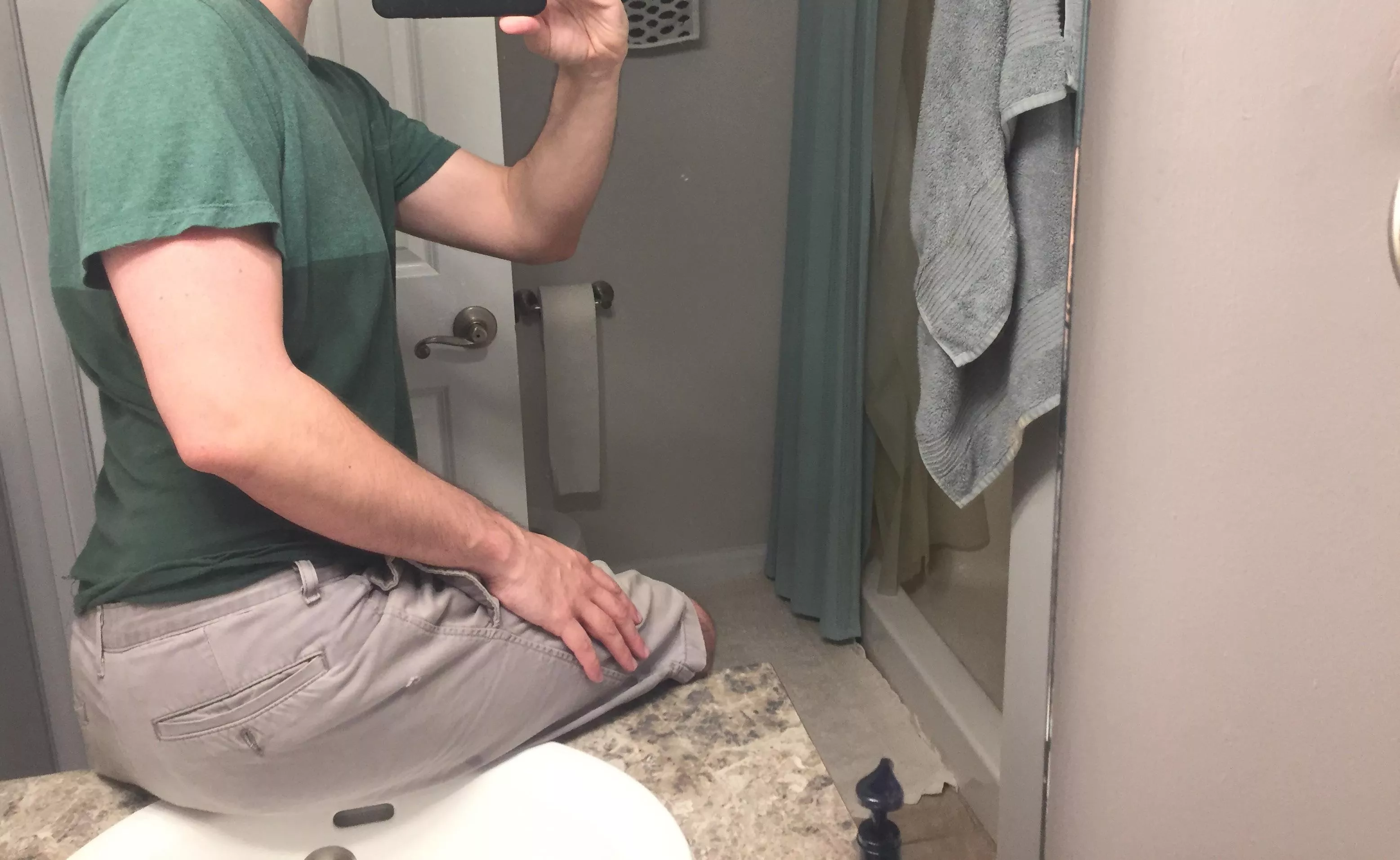 Full reveal on my profile 😜 taking fwb applications