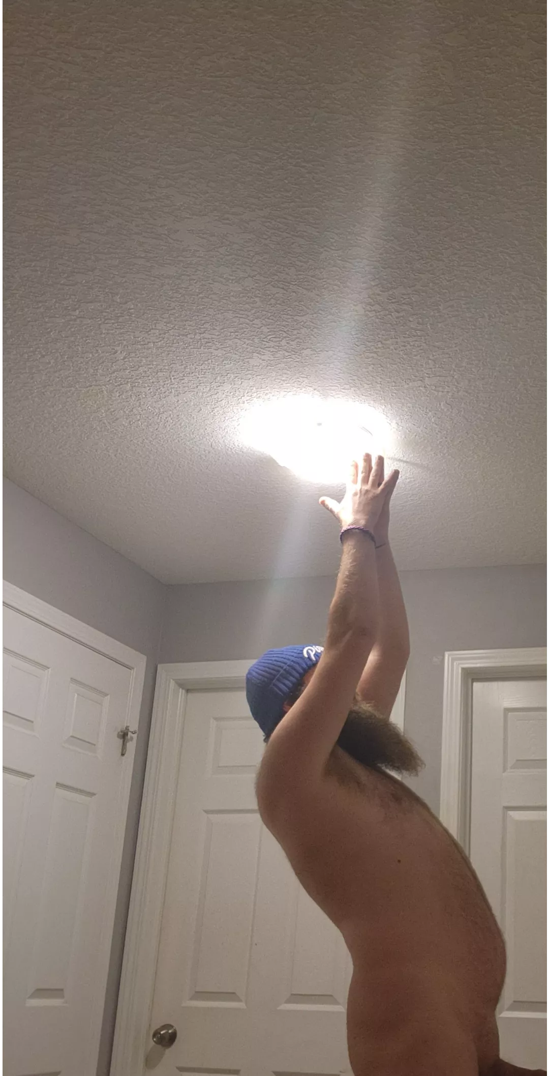 Getting the old physical capabilities back day by day. 😎😎 So glad I got back into 🧘‍♂️ after over a decade away from it.