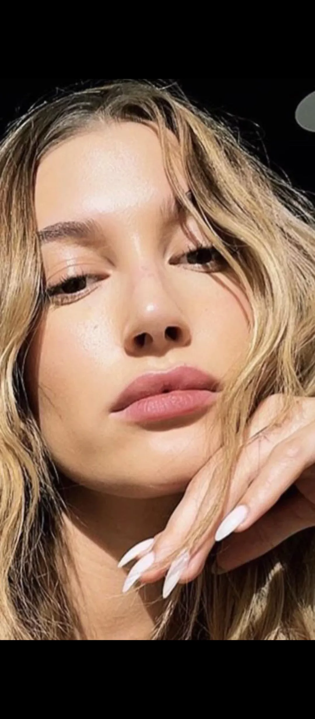 Hayley Bieber's sexy nails