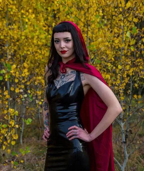 Hit an arrow for an instant humiliation task. [F]