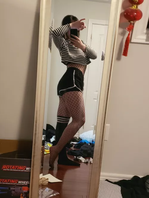 How do fishnets look on me?